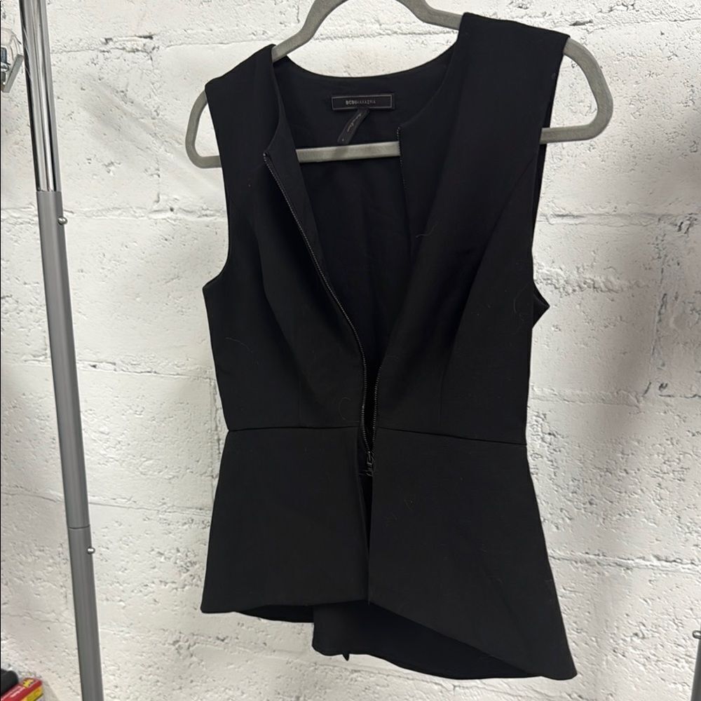 BCBGMaxAzria ABRIELLA Black Top Zip Up Vest Like Top Size Small - Like New